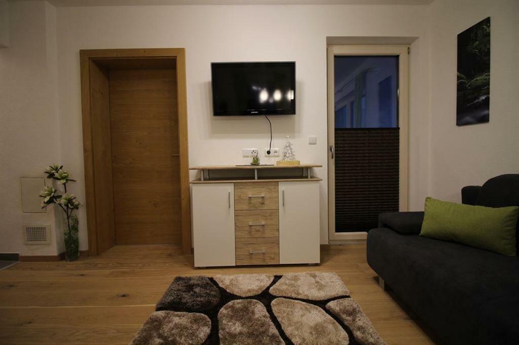 Apart Melanie Zell am Ziller Buitenkant foto
