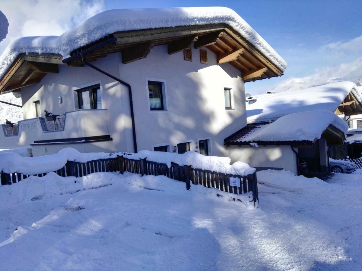 Apart Melanie Zell am Ziller Buitenkant foto